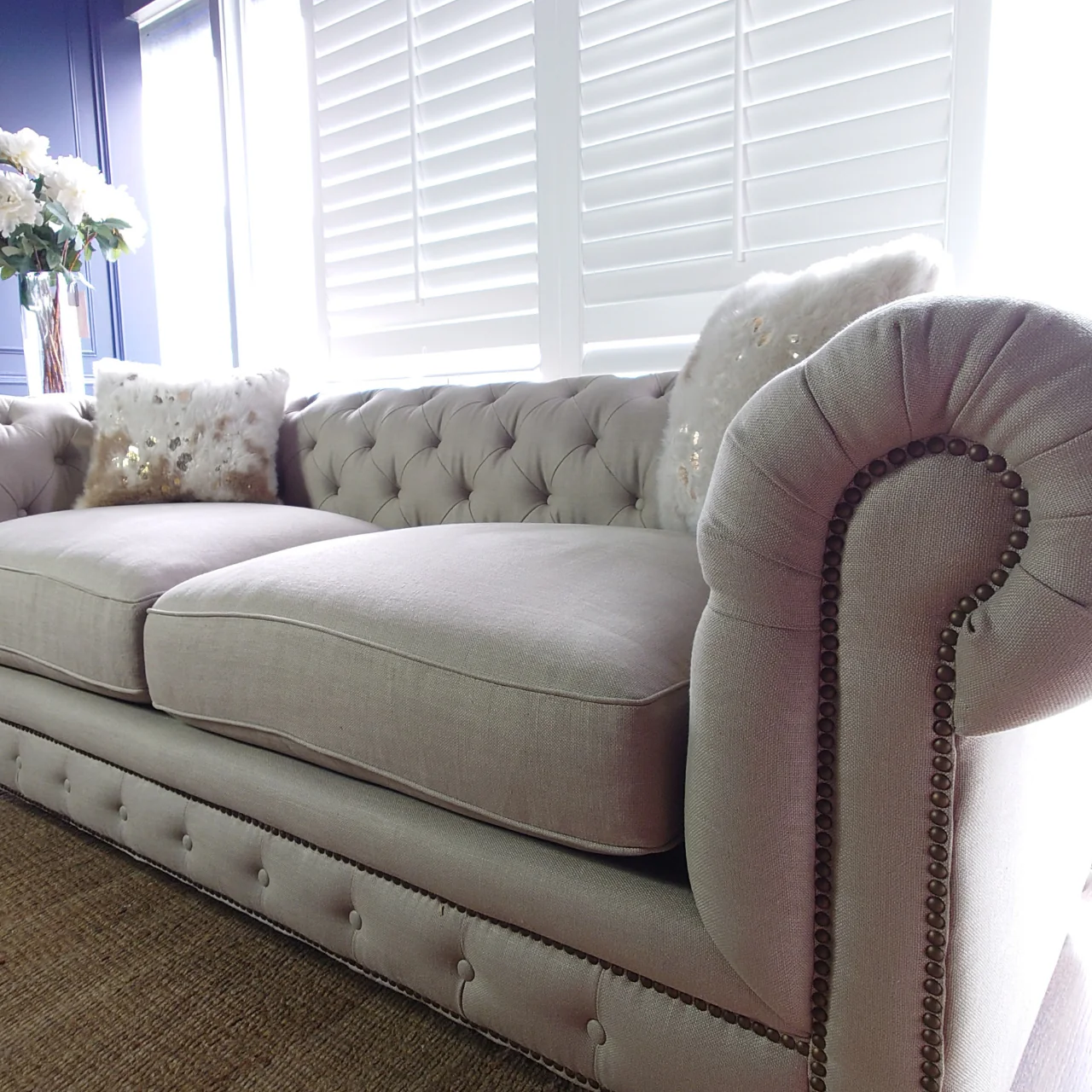 CAHOKIA 經典拉扣布沙發/三人座_低靠背矮扶手