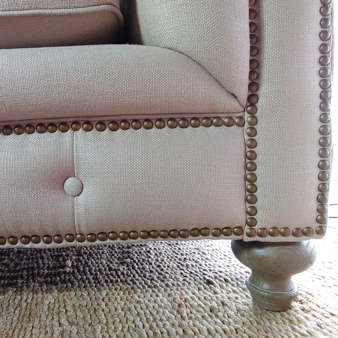 CAHOKIA 經典拉扣布沙發/三人座_低靠背矮扶手