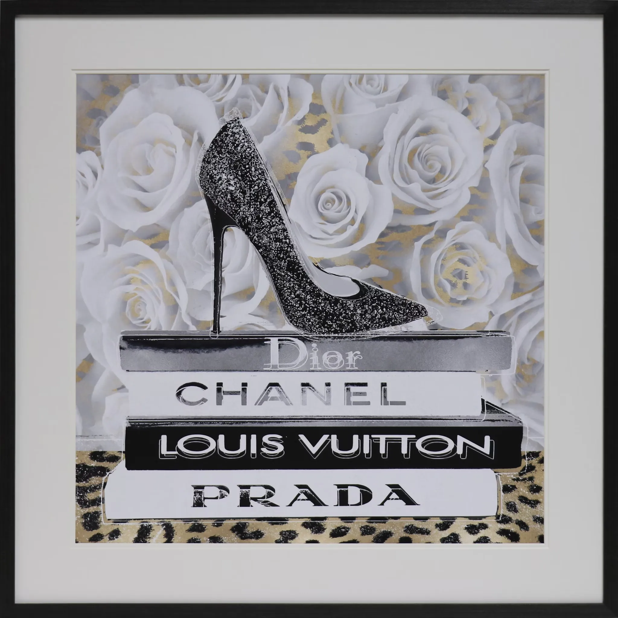 FORTUNE  有框畫 高跟鞋與精品書 白