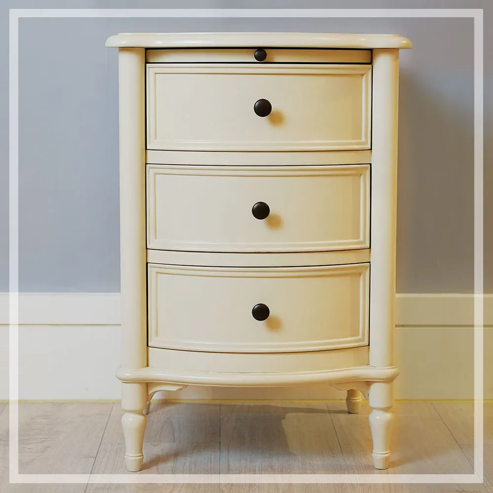 IVY 床頭櫃／三抽