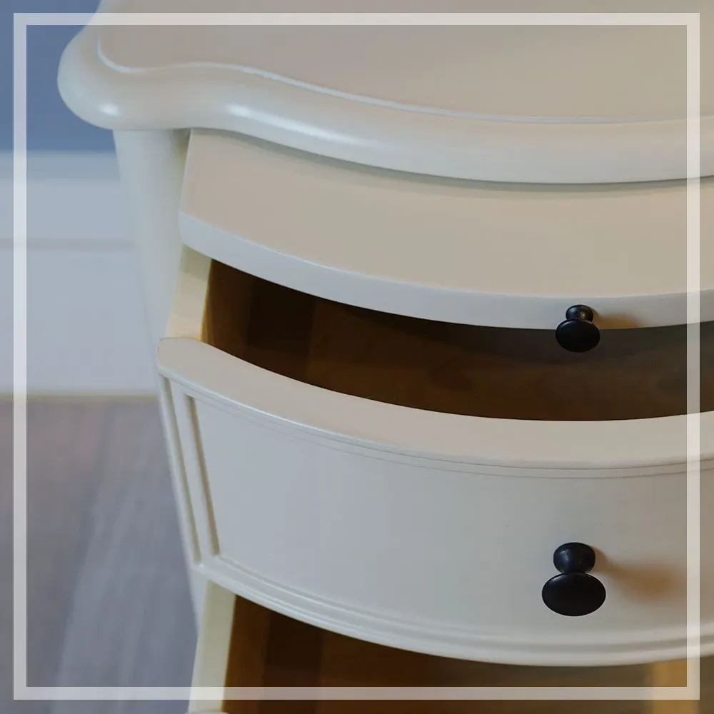 IVY 床頭櫃／三抽