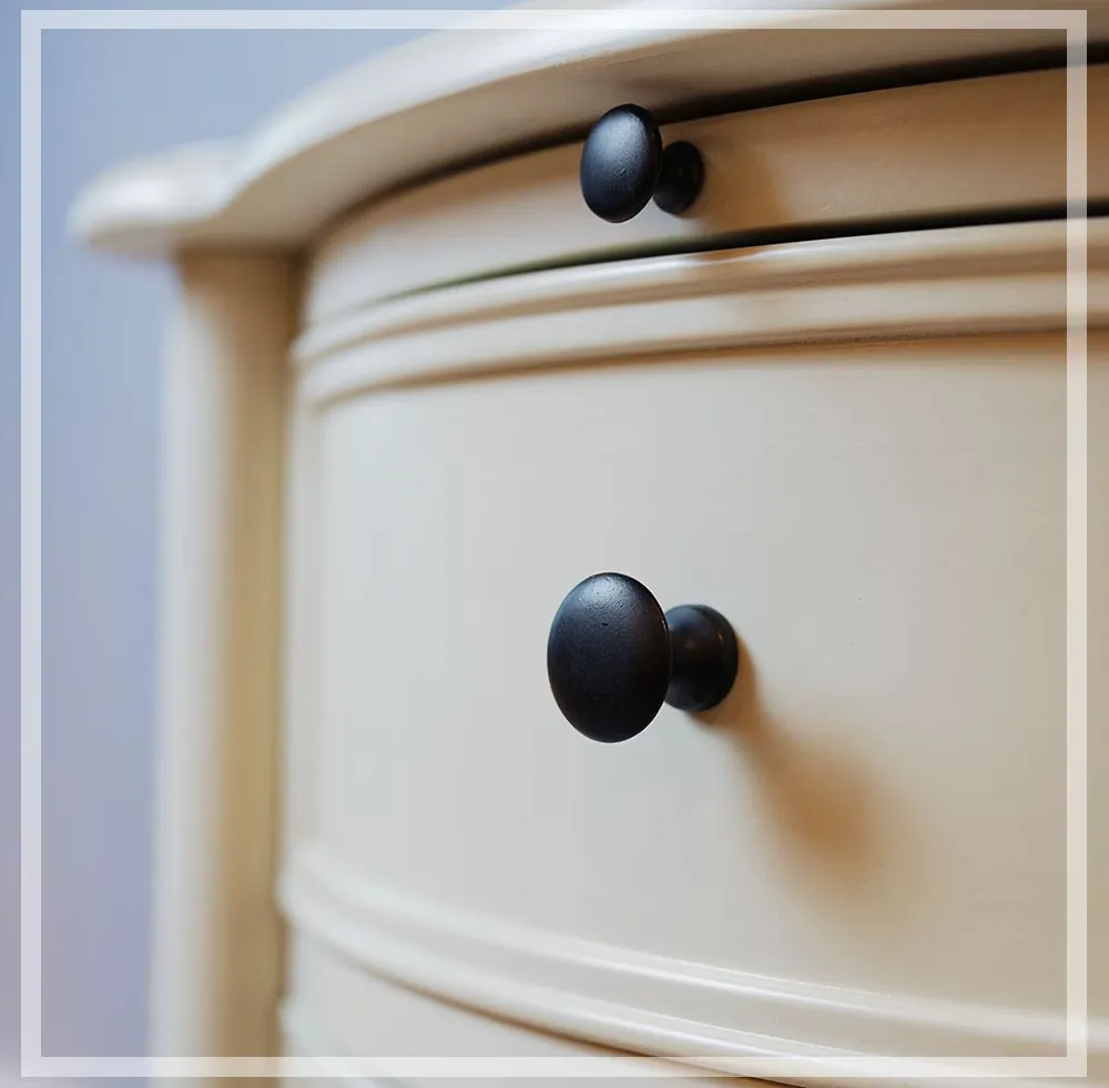 IVY 床頭櫃／三抽