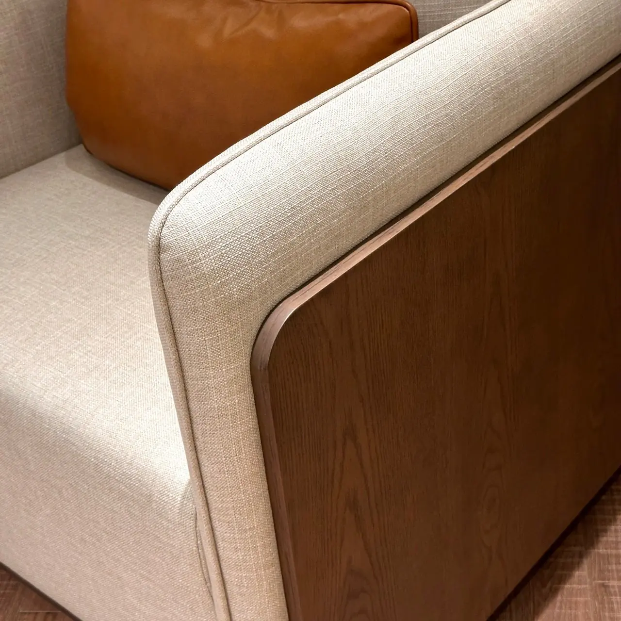 COUTURE 扶手單椅 D5020(7) B1008(1.9)