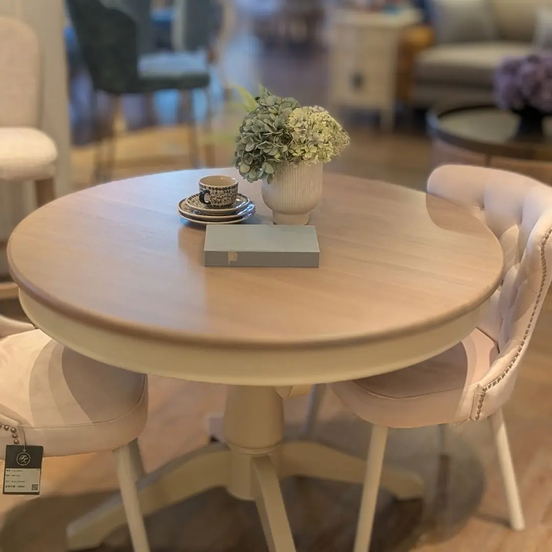 SOMERDALE 餐桌 110