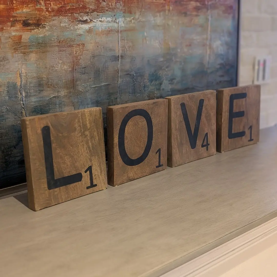 LOVE 拼字木製字母壁飾/4件組