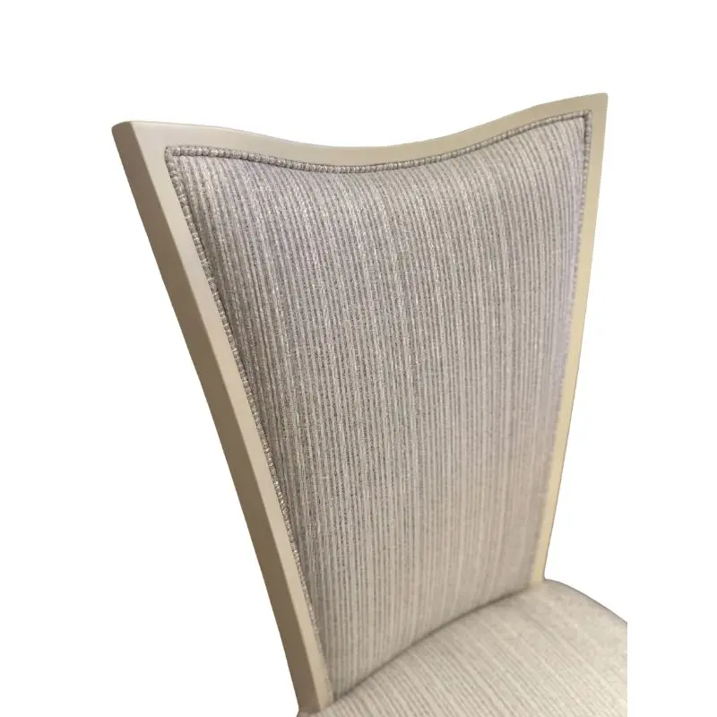 Lady Grey Side Chair 細條紋布面與 Crème de la Crème 木質框架 Lady Grey Side Chair 細條紋布面與 Crème de la Crème 木質框架